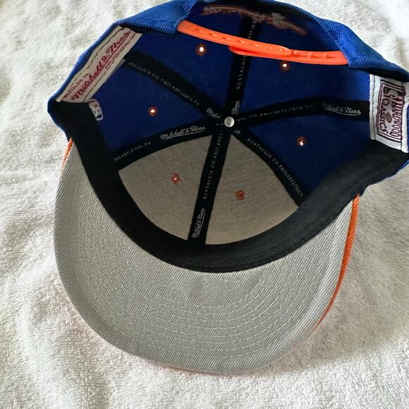 Mitchell & Ness New York Knicks Two-Tone Snapback Hat Basketball Blue Orange NEW - Picture 9 of 10